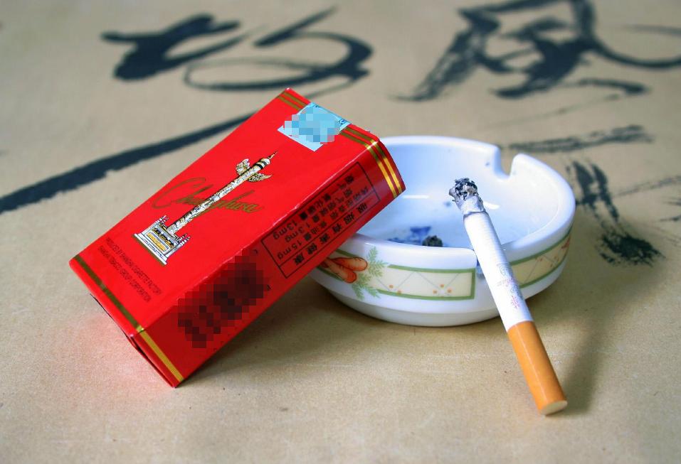 英国免税店中华烟多少钱,中华烟在欧洲卖几欧元一包