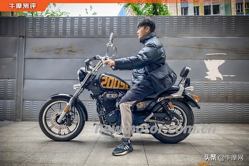 年轻不一定非得骑跑车200SC也能活力无限