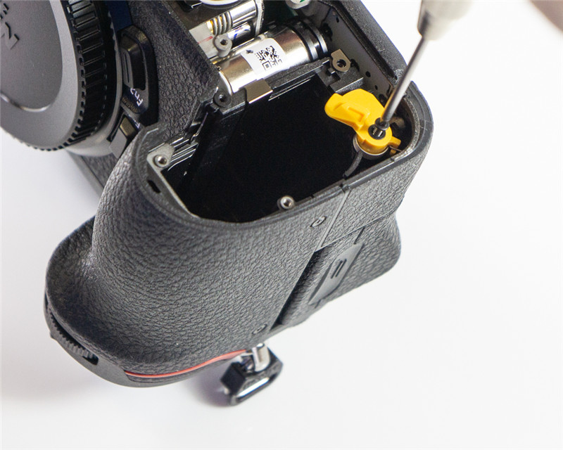 拆解维修泡过水的尼康z7相机,尼康z7拆机版是什么