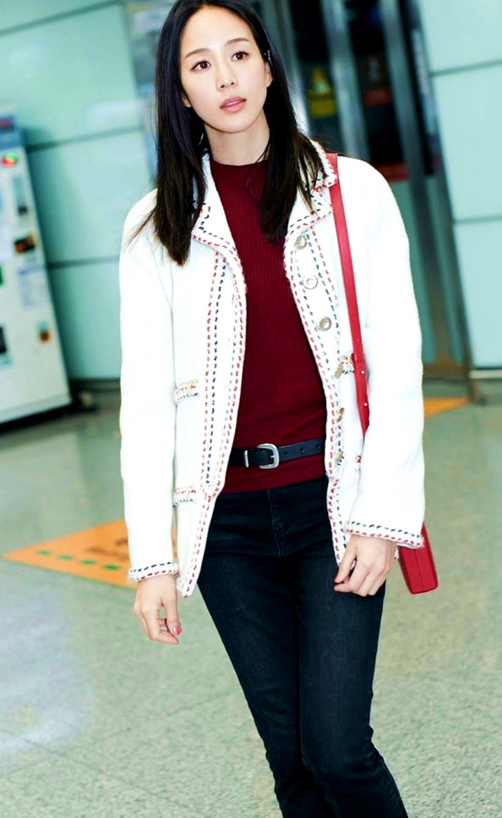 张钧甯黑色皮裙搭配飒爽短发,张钧甯皮衣配什么裤子