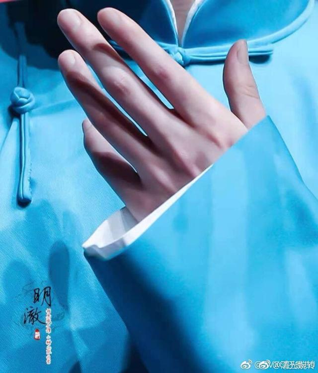 娱乐圈男明星最美的几双手,快来看看有没有你们的爱豆