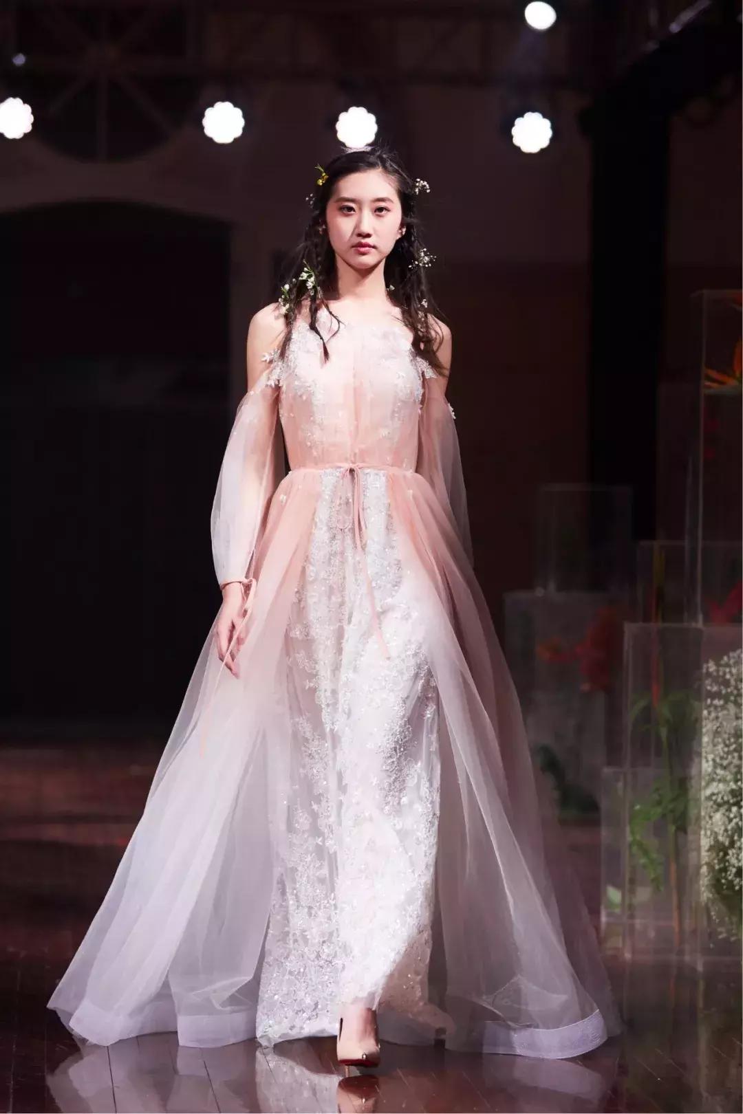 婚纱秀2020,婚纱秀2021秋冬