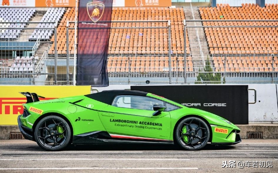 讲述放牛娃与蛮牛的完美邂逅，赛道试驾*博兰**基尼全系