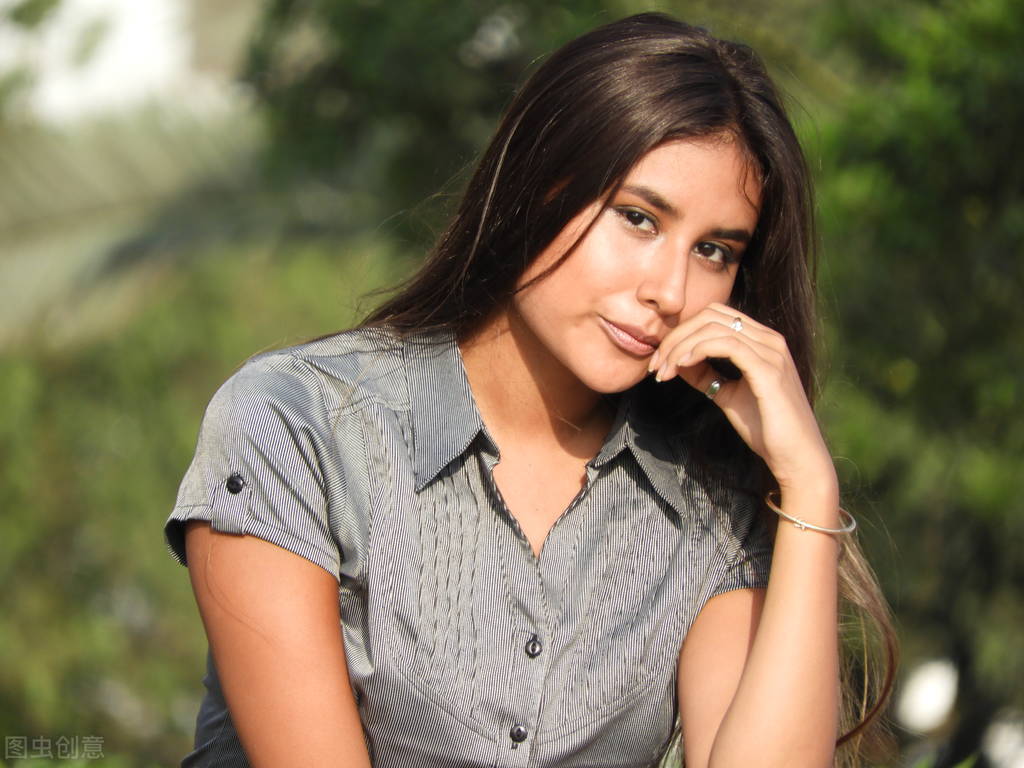 女人的嘴是家庭最好的风水,母亲的嘴是家庭的风水