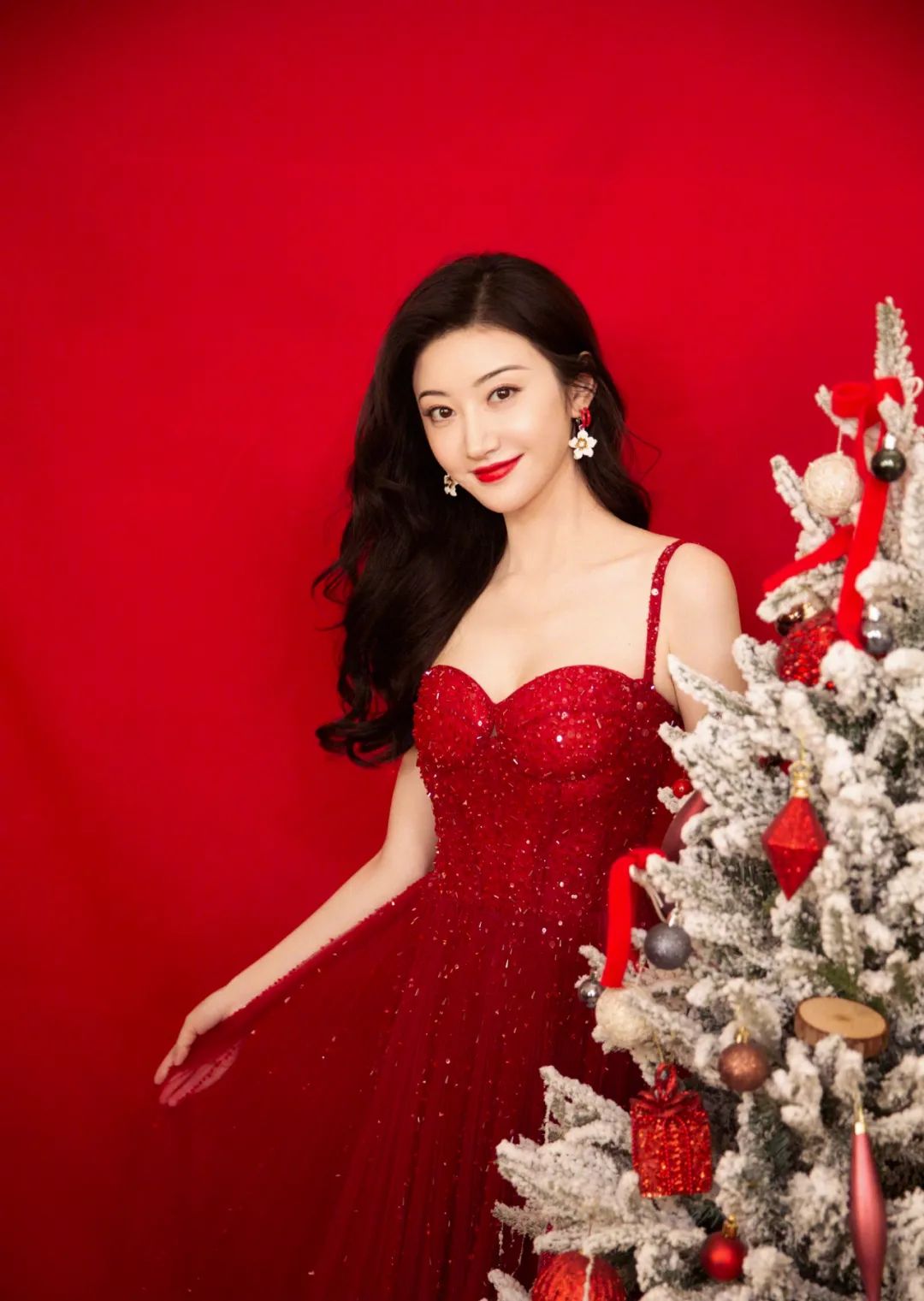 “资源大咖”景甜的失败上位史，和她背后的“大人物”男友们