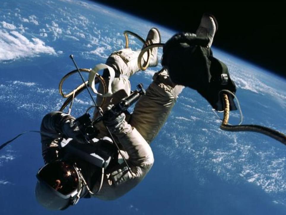 航天服真实揭秘,3000万的航天服是什么样子