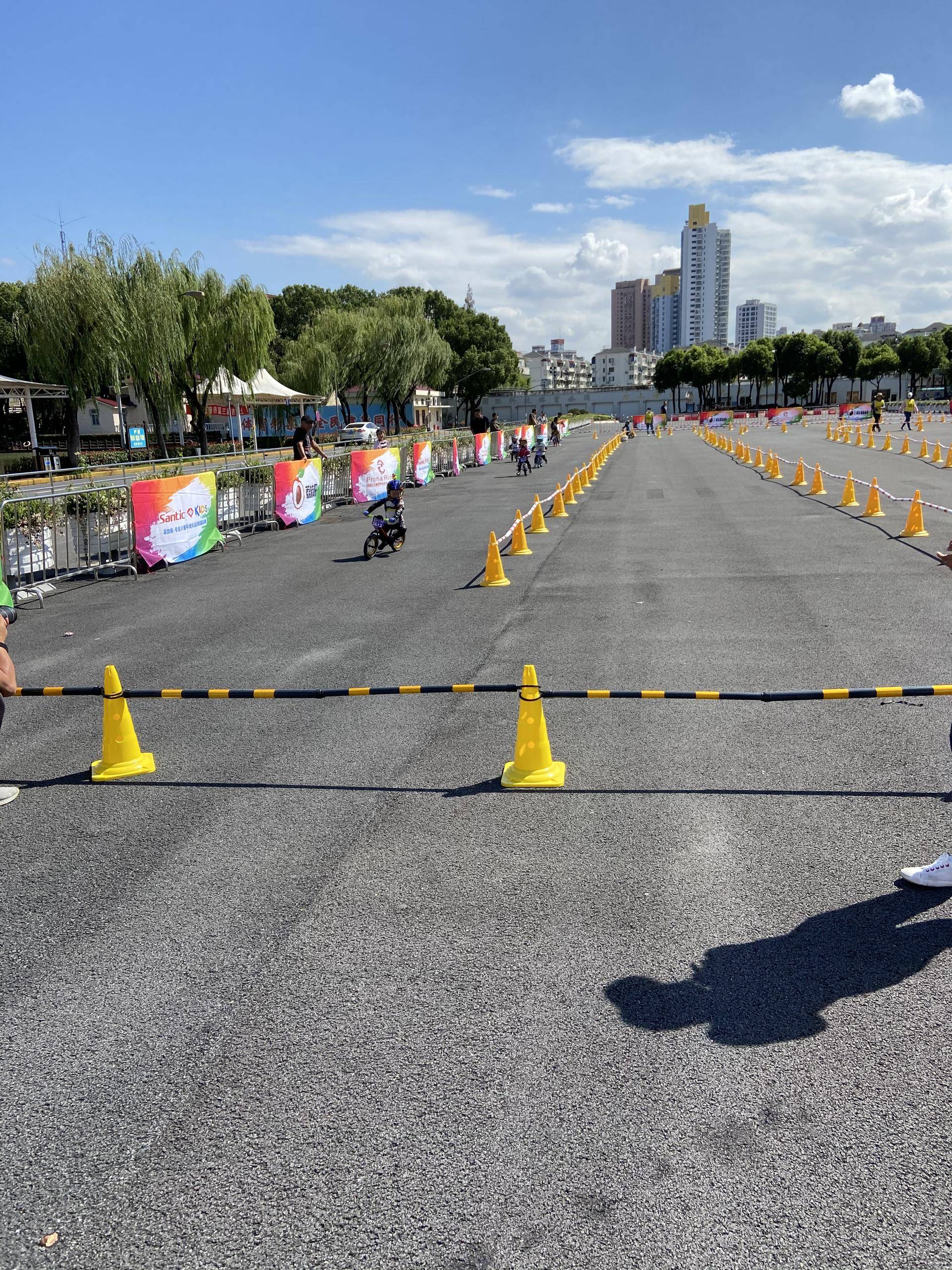上海荔枝杯平衡车视频比赛 (荔枝杯宁波站平衡车比赛现场)