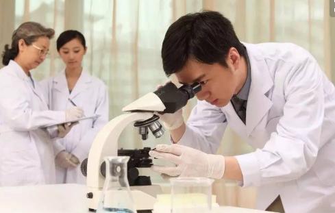 教师和医生哪个职业好,教书育人也是治病救人