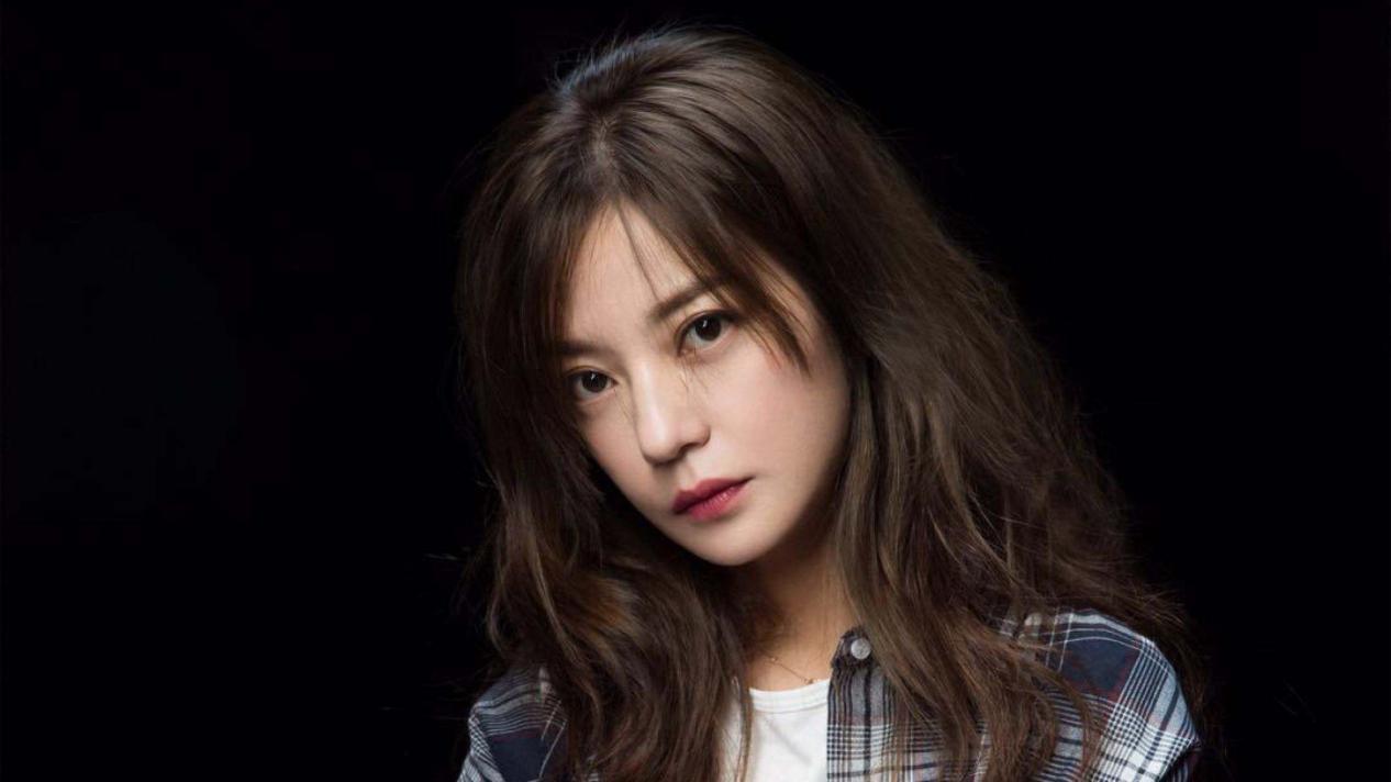 小燕子赵薇现状,两代小燕子