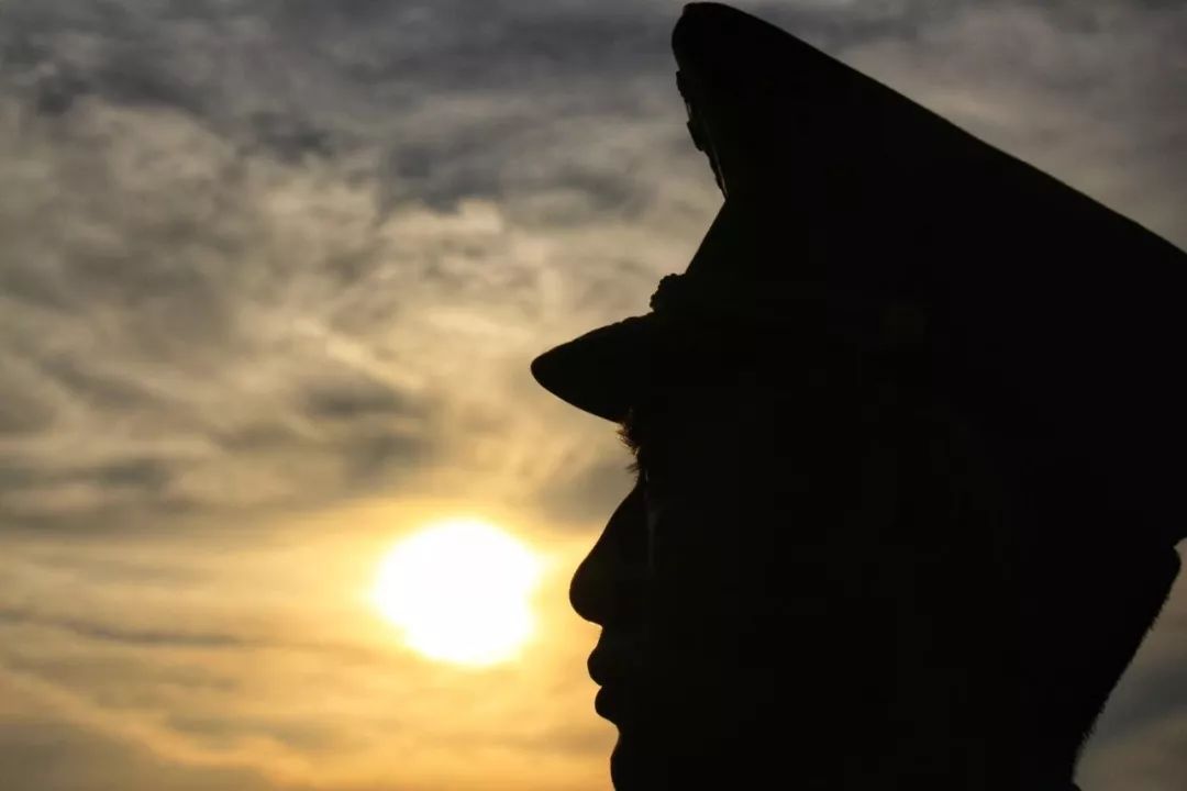 蜕变的过程很累很疼下一句,蜕变中的艰辛