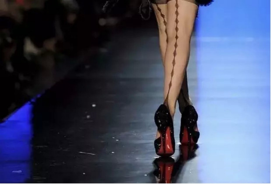 克里斯提鲁布托新鞋,克里斯提鲁布托经典色号