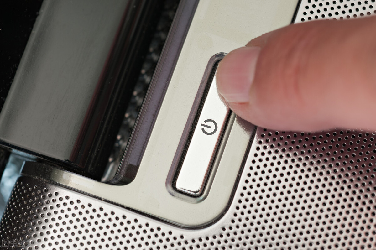 笔记本进水正确的处理方式,笔记本进水正确的处理方式完整版