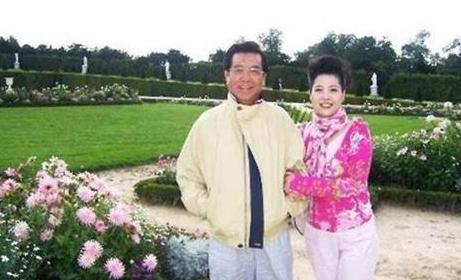 李双江与儿子李贺的关系,李双江儿子李贺是做什么事的