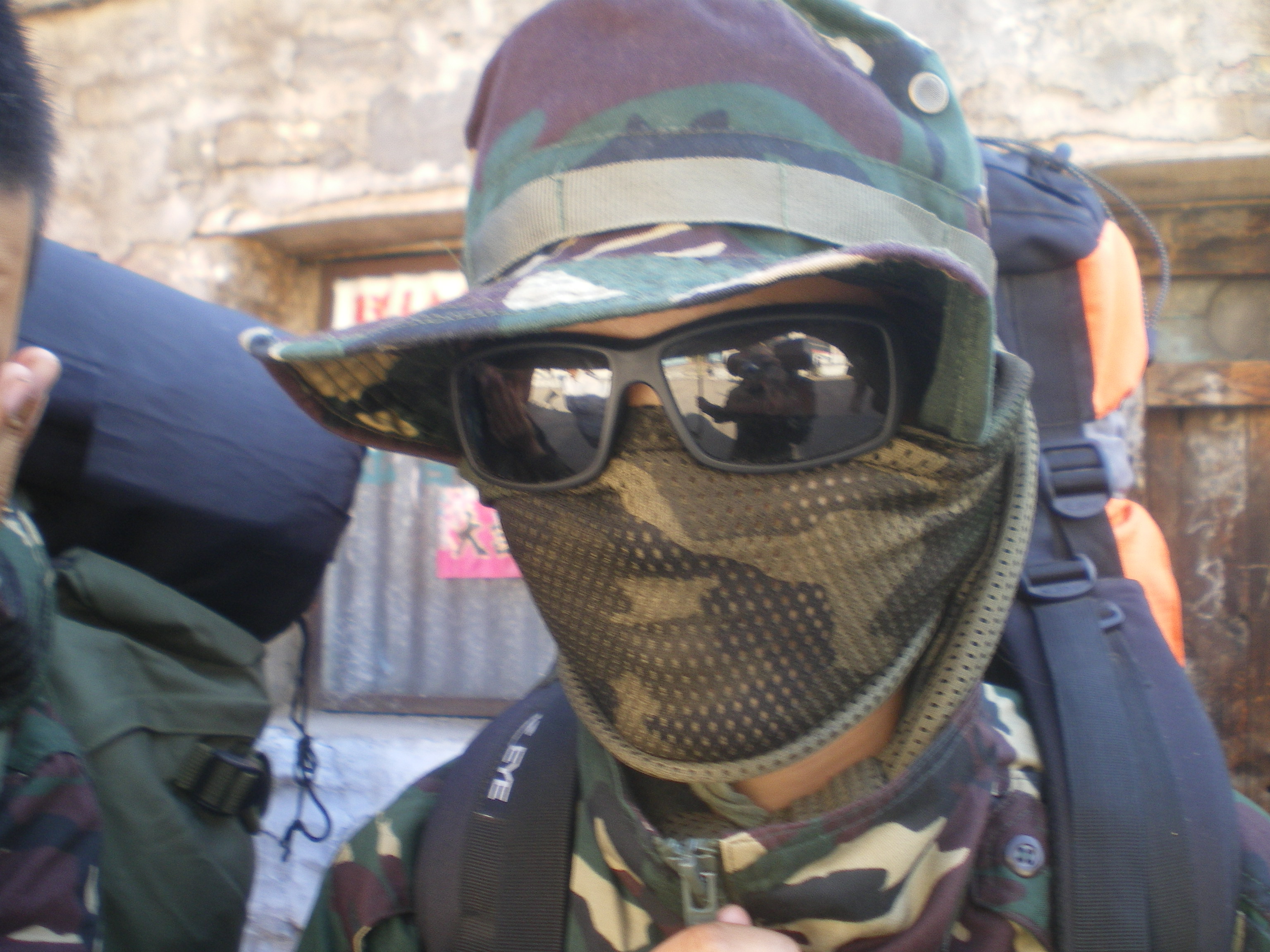 短途徒步旅行如何选必备的装备,徒步旅行需要的装备和注意事项