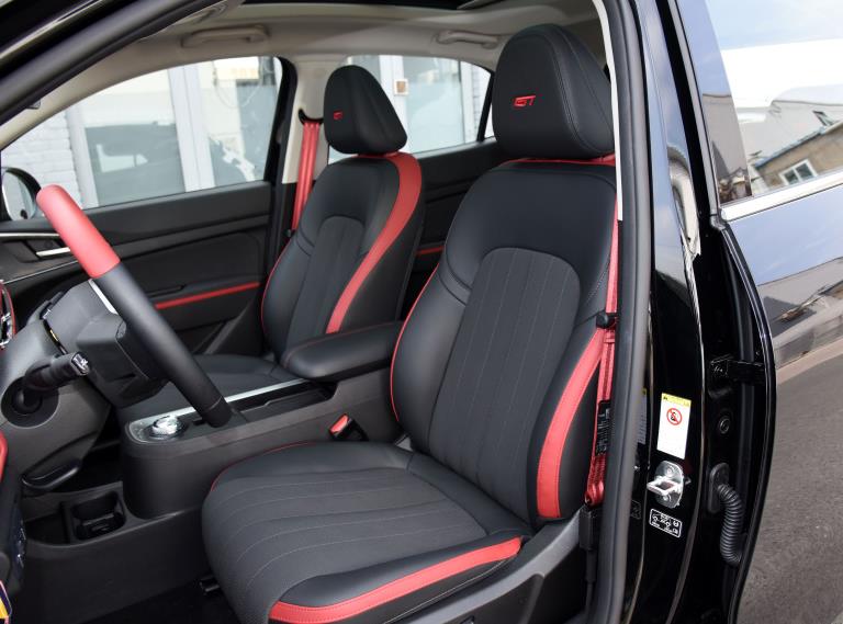 比亚迪元和欧拉好猫哪个值得买,比亚迪海豚和欧拉好猫性价比