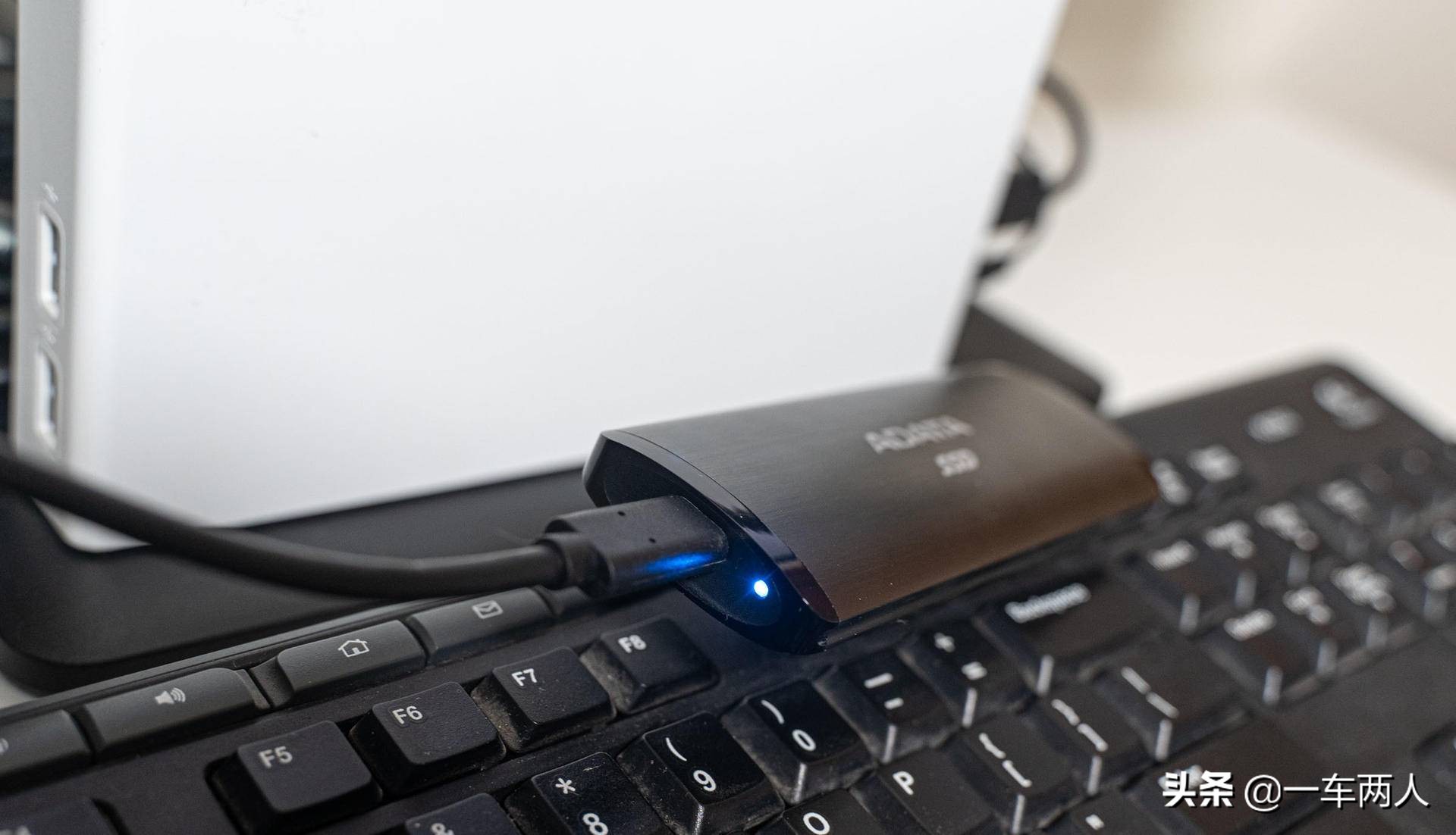 威刚adatassd固态硬盘m2.0,威刚adata固态硬盘怎么样