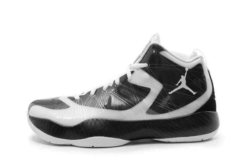 yeezy倒钩aj1,yeezy区别