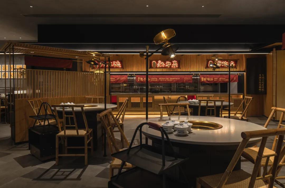 排队8千多桌的饭店,排队1000桌的火锅