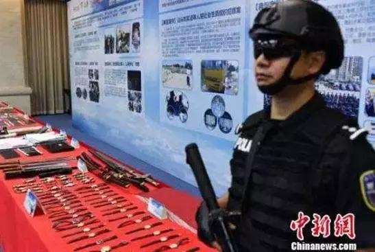 居然有这种地方！村官自称“万岁”逼人磕头