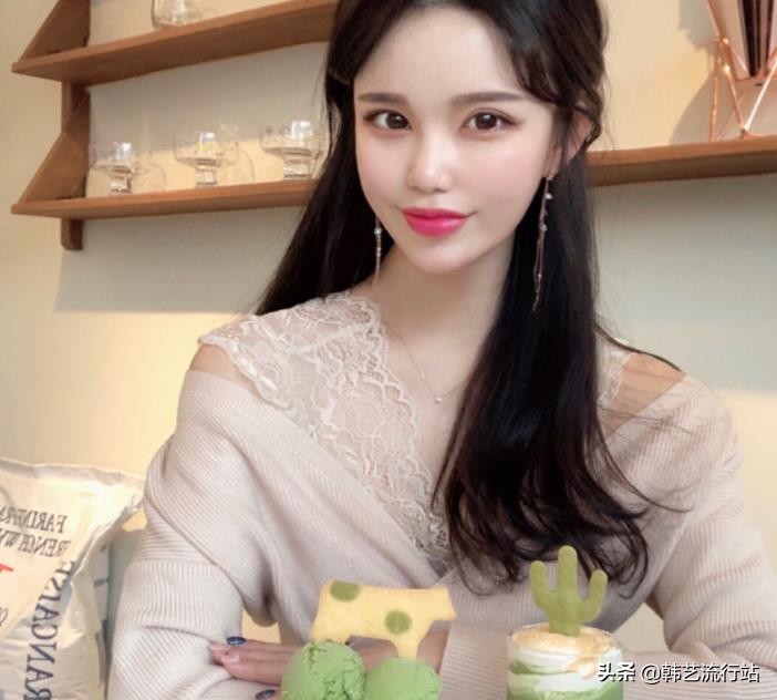 这个季节女穿什么衣服,早春款韩系温柔风蝴蝶结针织毛衣