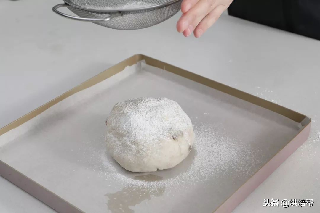 全程不用手和面的面包做法,不用发酵也不用揉面做出来的面包