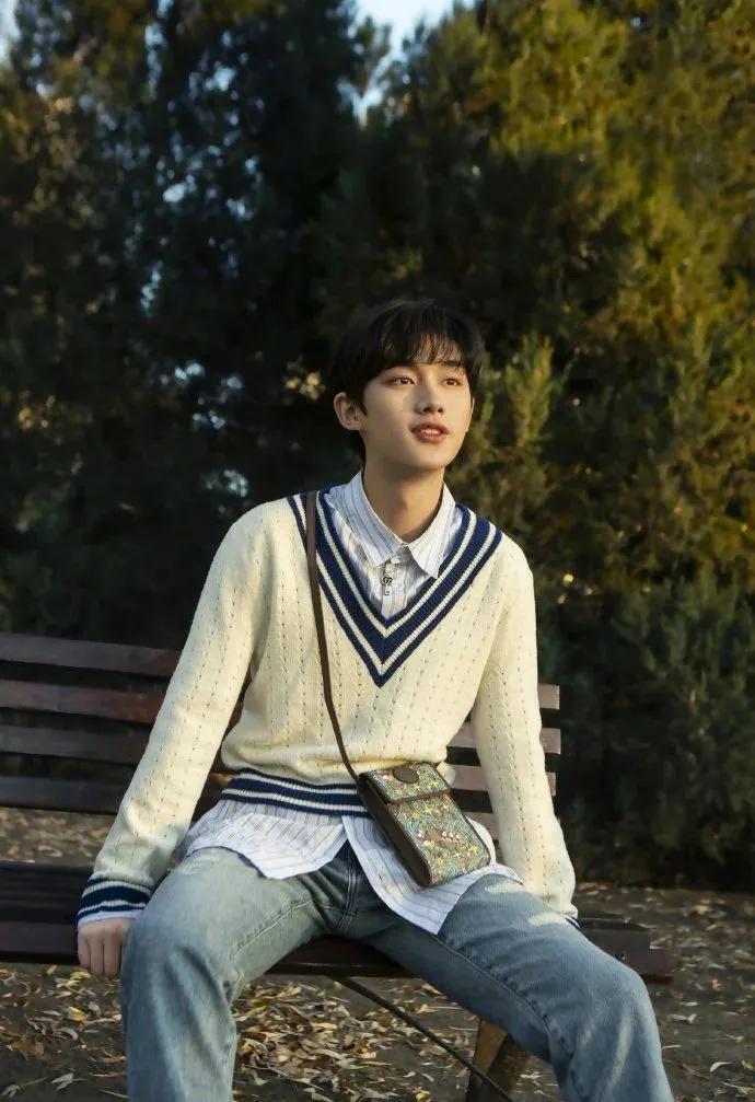 jennie同款提花高领毛衣,jennie同款开衫毛衣