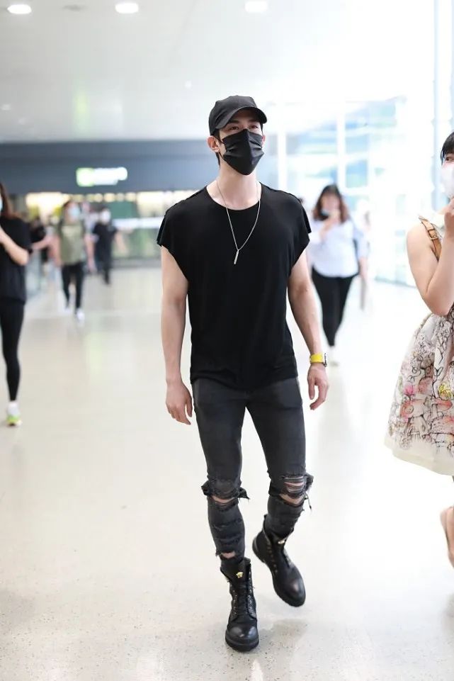 李治廷发型怎么弄,李治廷穿牛仔裤