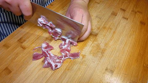 炒花菜老是糊,炒花菜直接下锅软烂不香