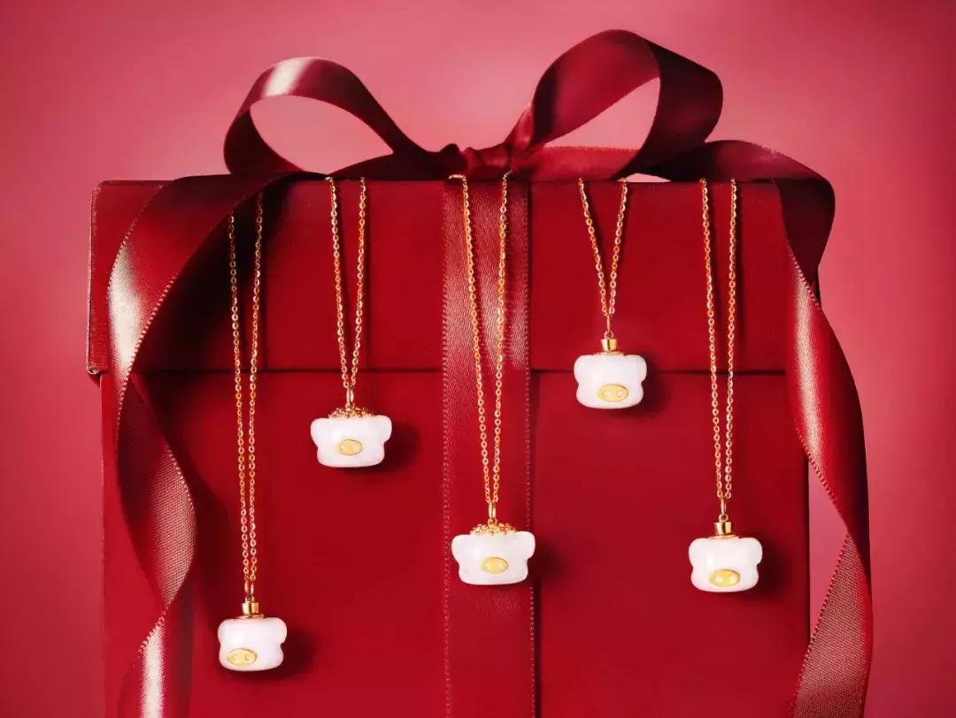 欧阳娜娜戚薇刘海,欧阳娜娜周冬雨刘昊然