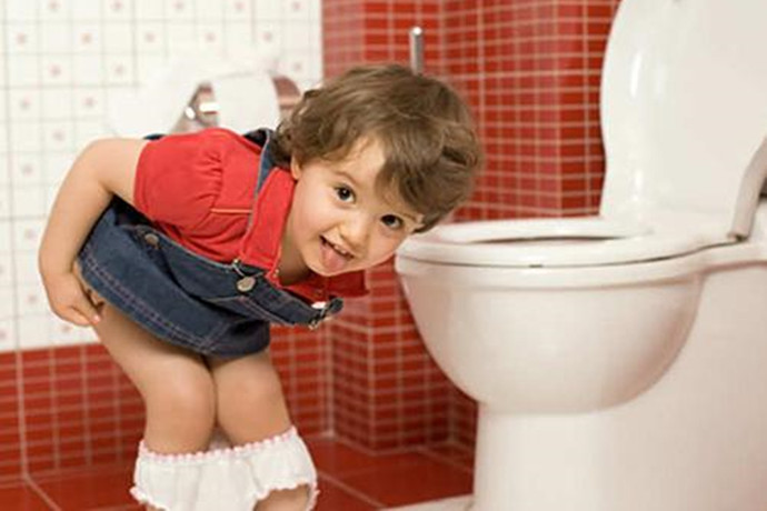 孩子在幼儿园不敢大便怎么开导,幼儿不愿意在幼儿园大便怎么办