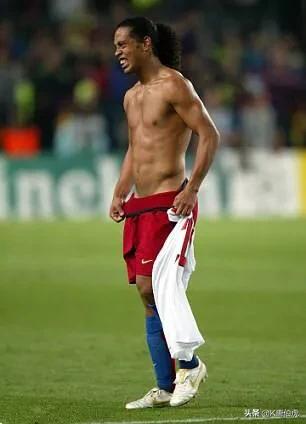 罗纳尔迪尼奥为什么不自律,罗纳尔迪尼奥10大惊艳表现