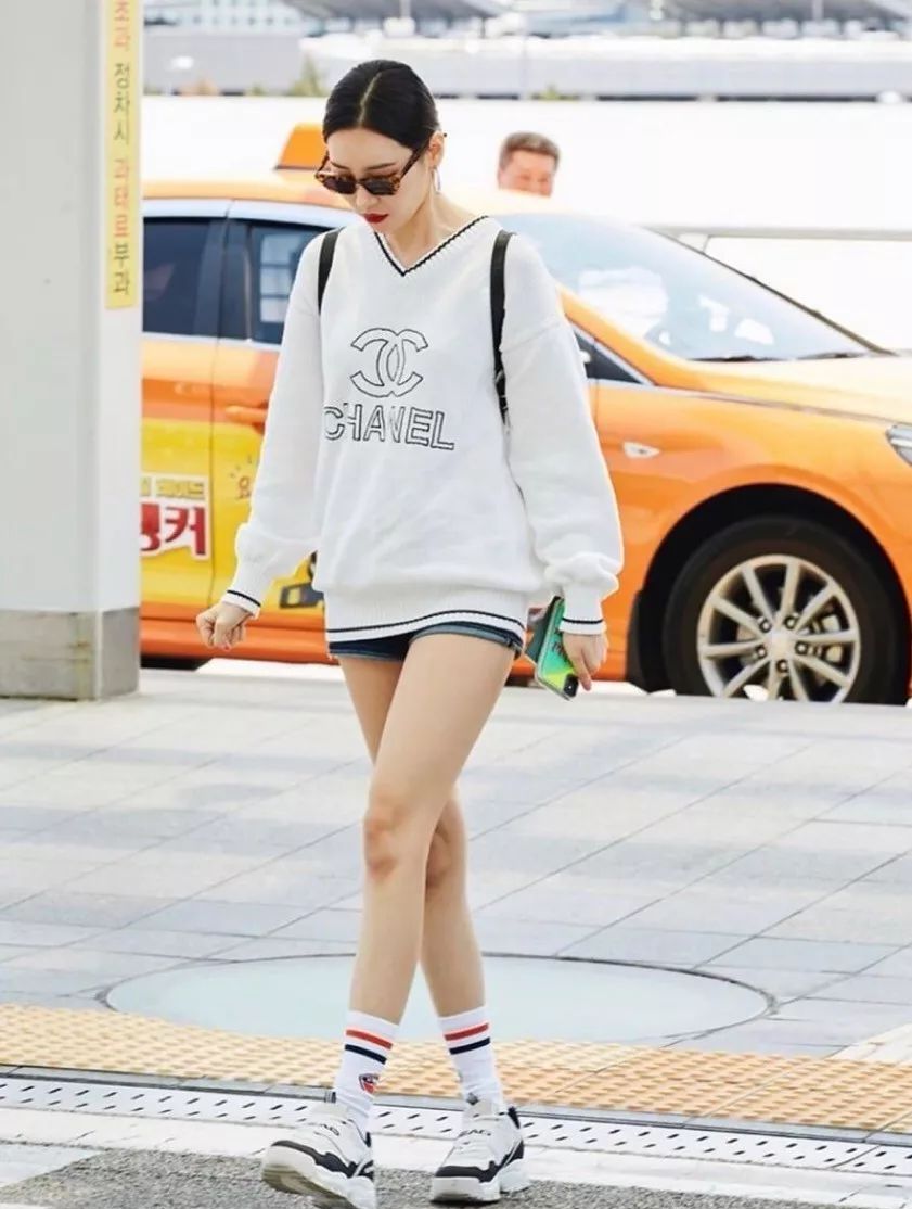 给经纪人买房，送粉丝口红，宣美是在变相弥补懊悔吧？