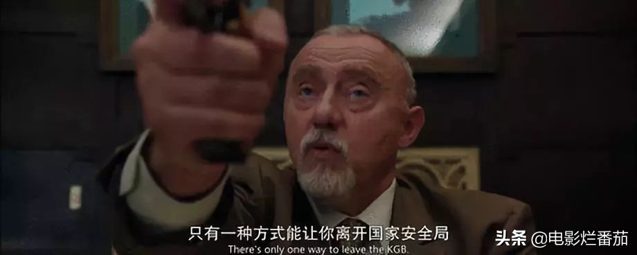 「安娜」这个美艳冰霜的顶级超模，让法国人拍的间谍片太“欲”了