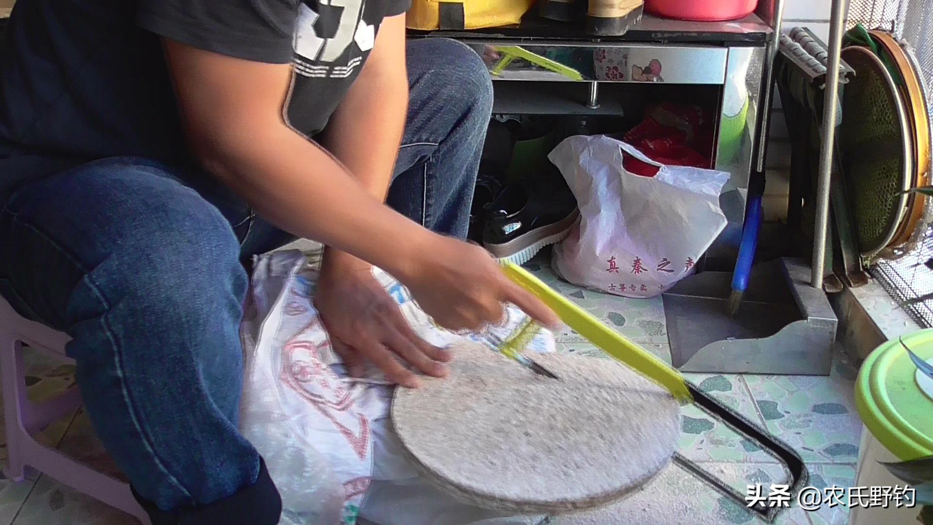 窝料野钓专用花生饼,翻板钩用的花生饼怎样制作