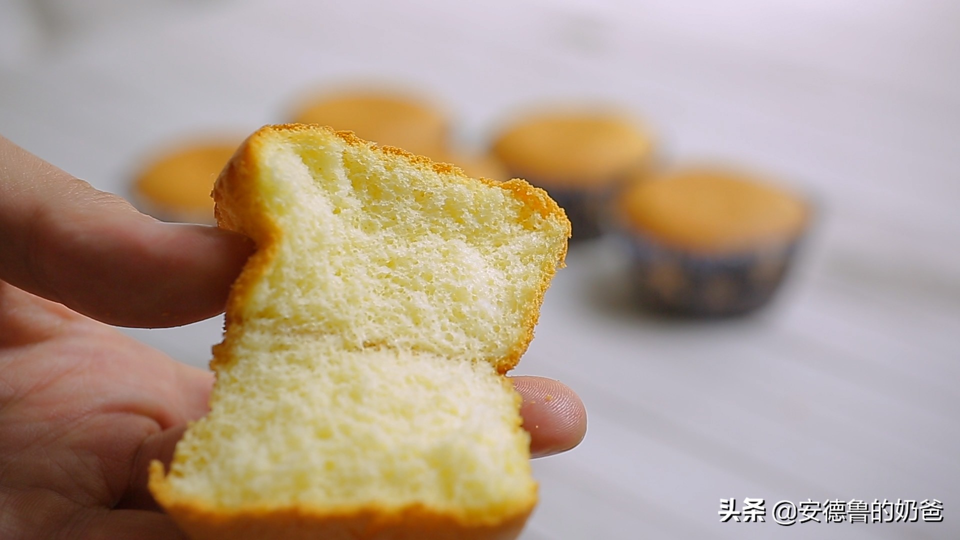 戚风蛋糕做法塌陷原因,戚风倒扣塌陷怎么补救