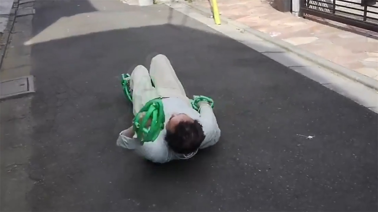 最奇葩的游泳神器,日本发明游泳神器