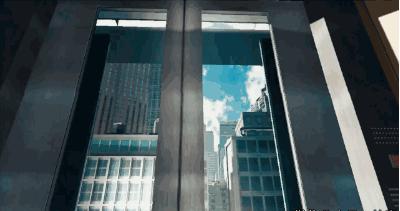 坐电梯时突然停电怎么办,电梯突然停电出现下滑正常吗