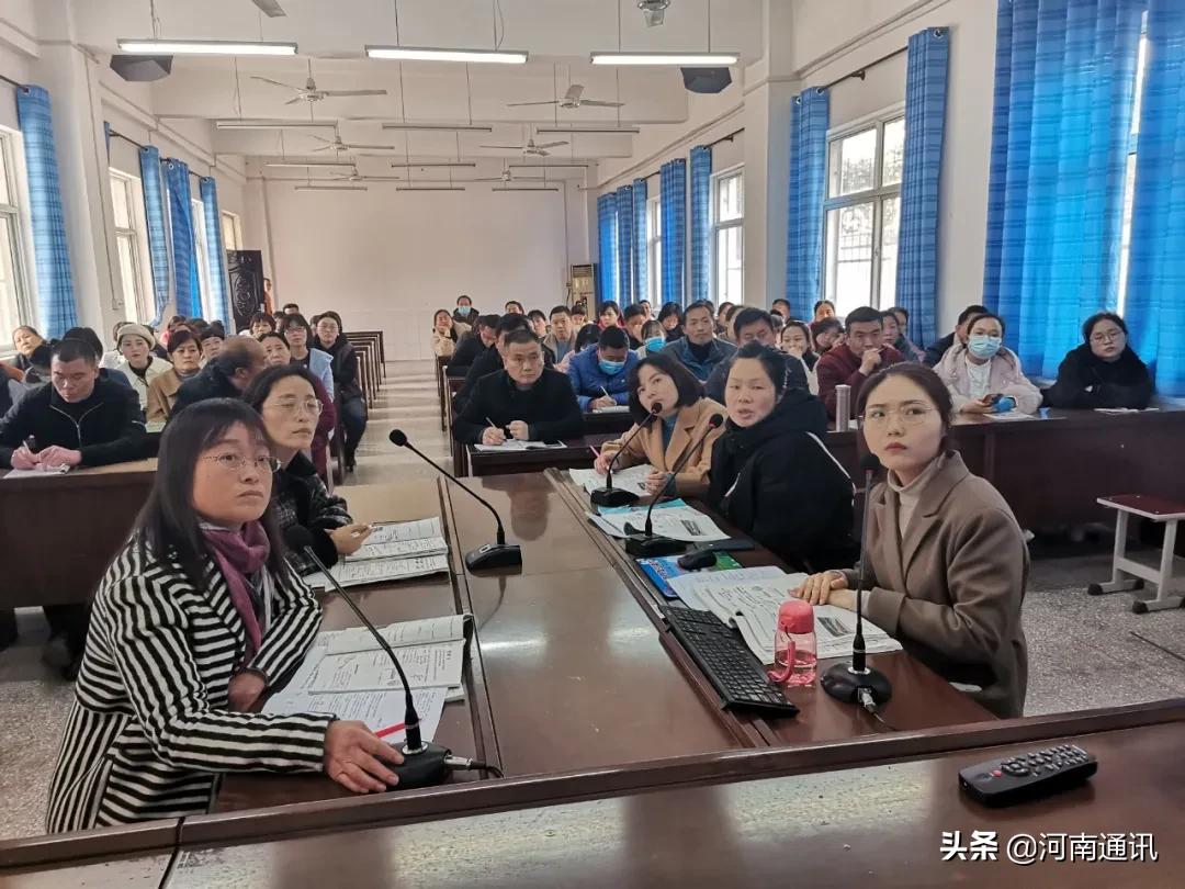 *党**建引领谋振兴知行合一谱新篇:沁阳二中学年成绩单和新学年工作谋划