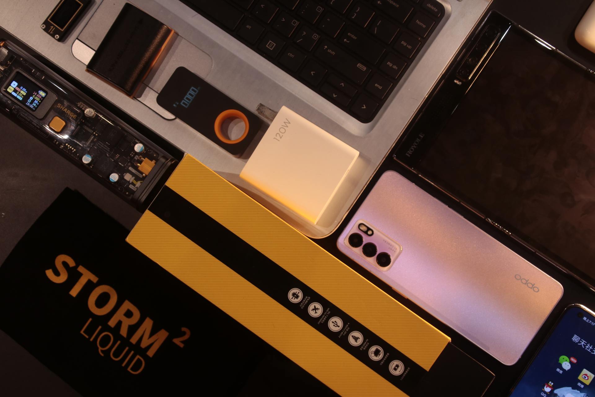 除了超高颜值，闪极卖千元的勇气是什么？一枝独秀