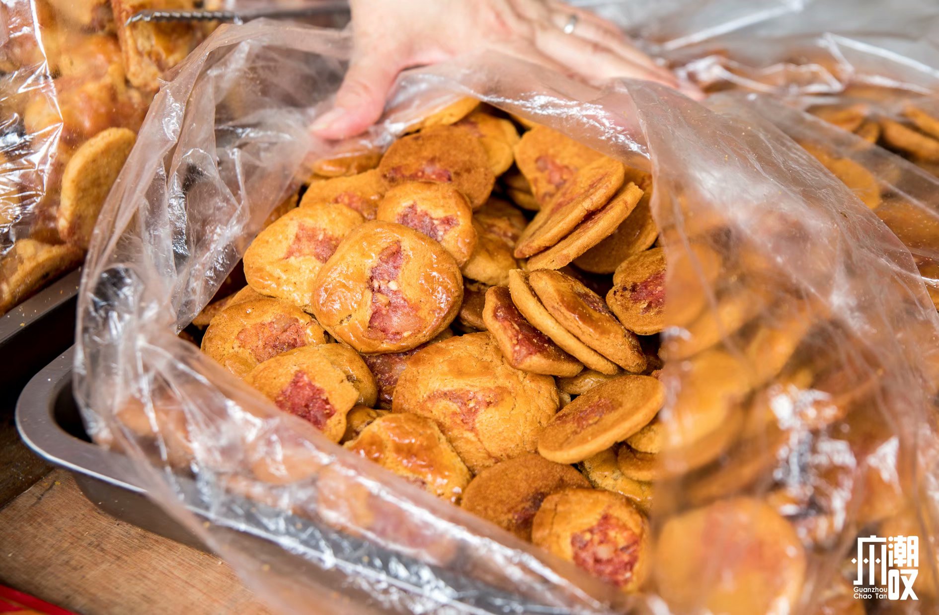 荔枝湾涌这条不足200米的街，50元吃遍西关地道美食！