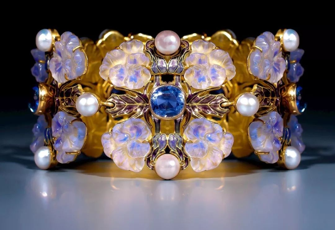 他是珠宝界的叛徒,但一件珠宝就能卖600万