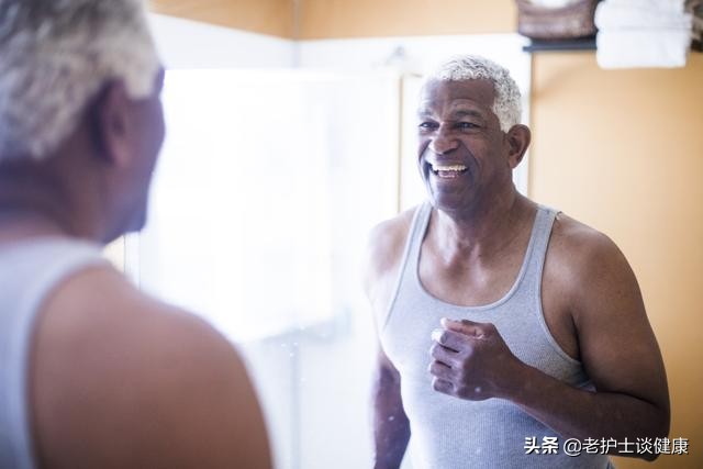 肠炎老不好，吃药也不管用，专家建议：坚持做这5件事，保你健康