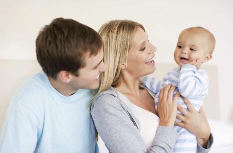 新生婴儿湿疹的护理及处理,新生儿宝宝长湿疹怎么办