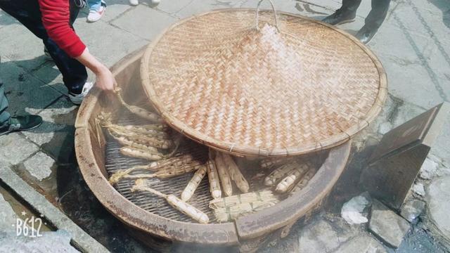 云南大漠古镇旅游攻略,云南旅游全攻略雪山景区