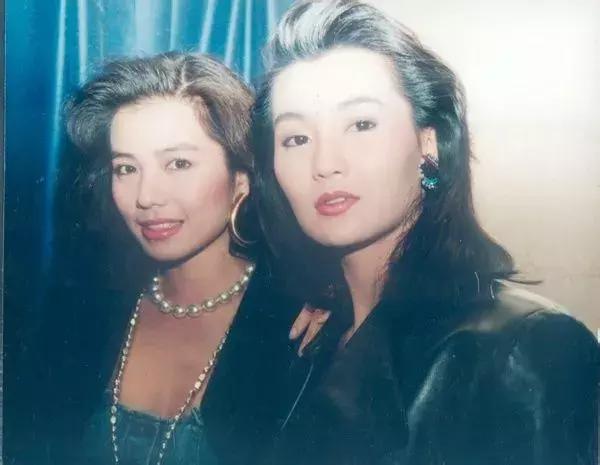 港风必备单品,流行的港风穿搭