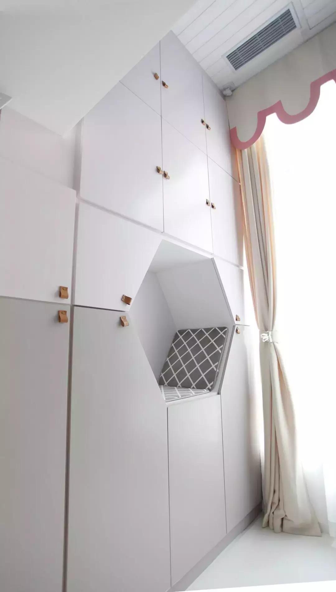 为了女儿买76㎡学区房，改造后竟被隔出8间房！客厅就有40㎡