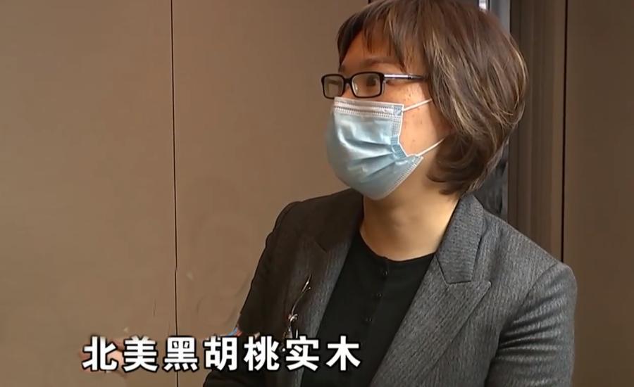 一女子花了12万买了一套红木沙发,一女子花12万买家具