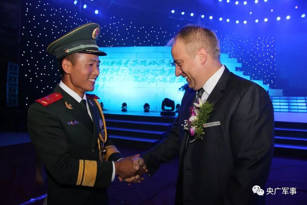 这个邓州籍*警武**小伙因人如其名,被央媒这样报道...