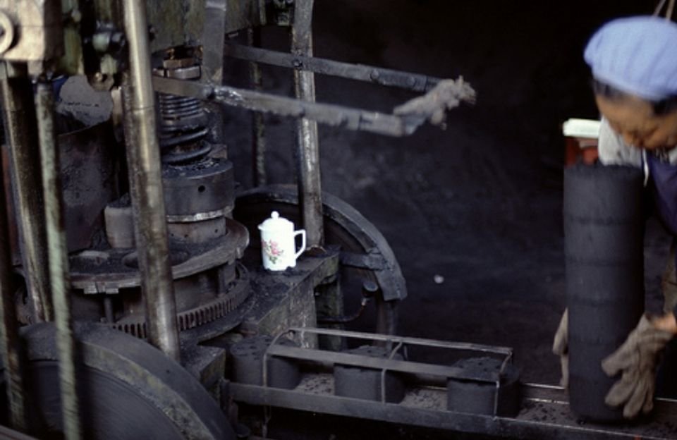 小煤窑老照片,蜂窝煤炉子老式图片