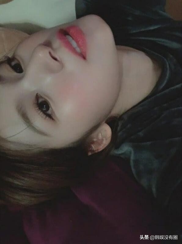 twice成员直拍sana教程,twice成员sana去美国